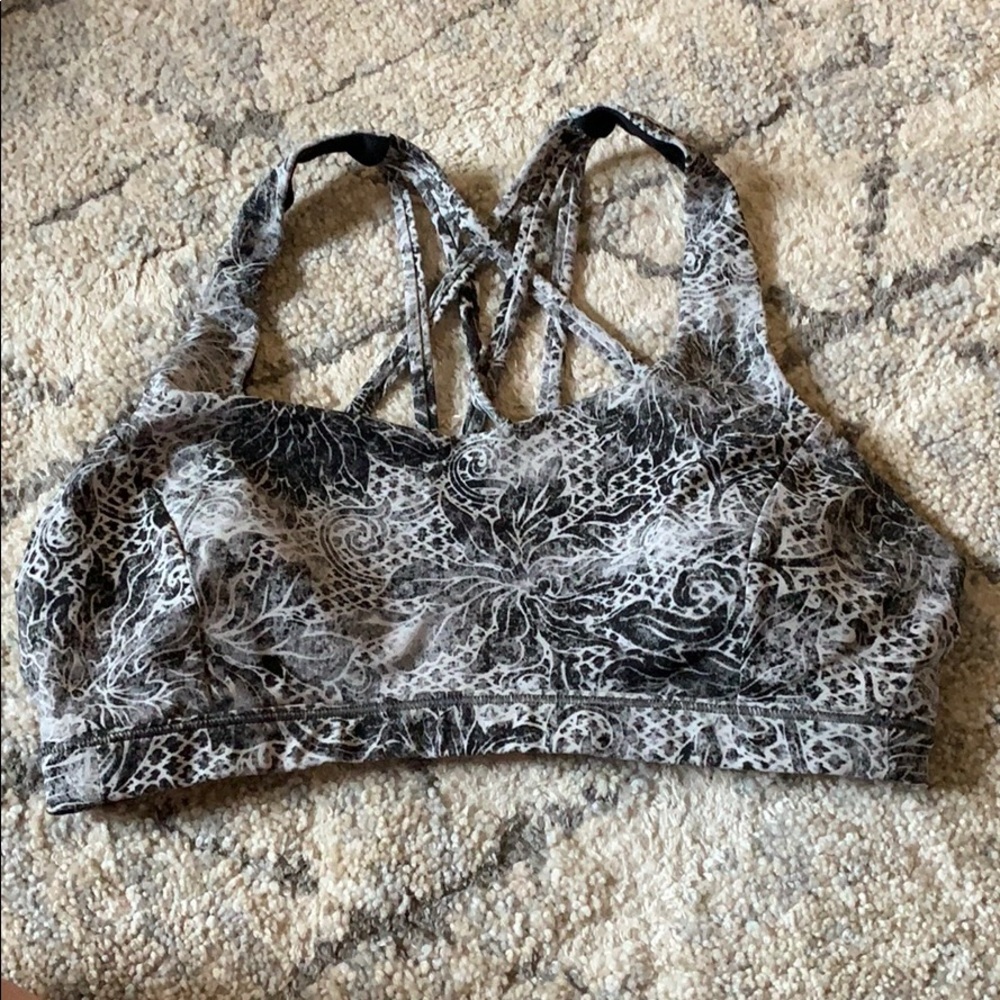 Lululemon sports bra black and white pattern